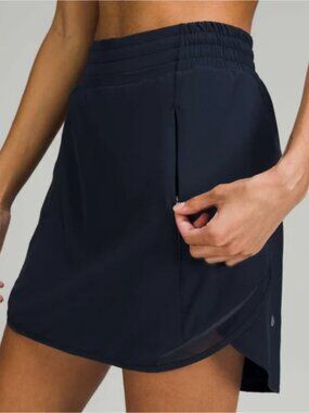 Lululemon skort size 4 black